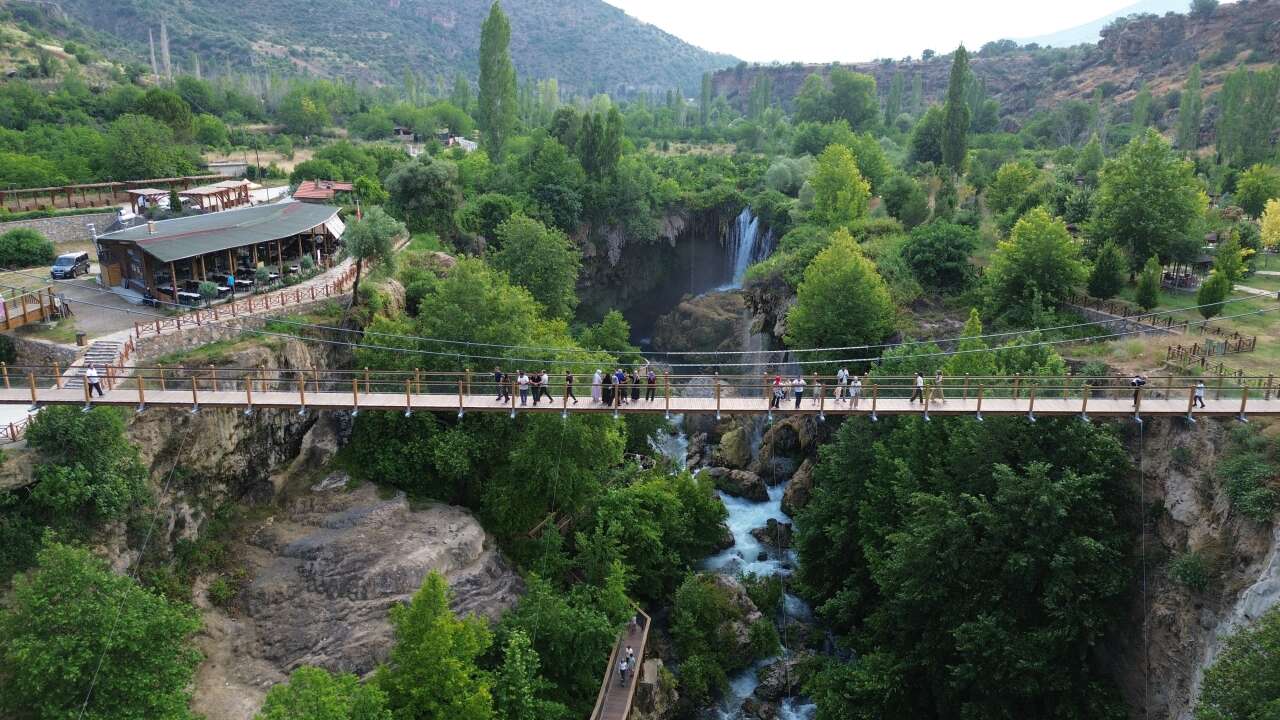 Konya’da sıcaklardan kaçanların ilk durağı Yerköprü Şelalesi oldu 2